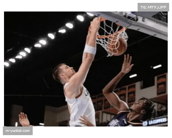 保罗高效串联全队攻防节奏替补大洛科林斯合力掌控比赛走势